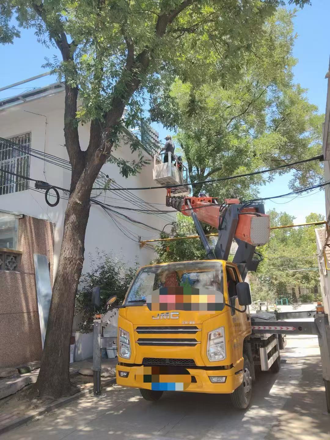 林周县高空作业车能吊装重物吗？最大承载多少公斤？